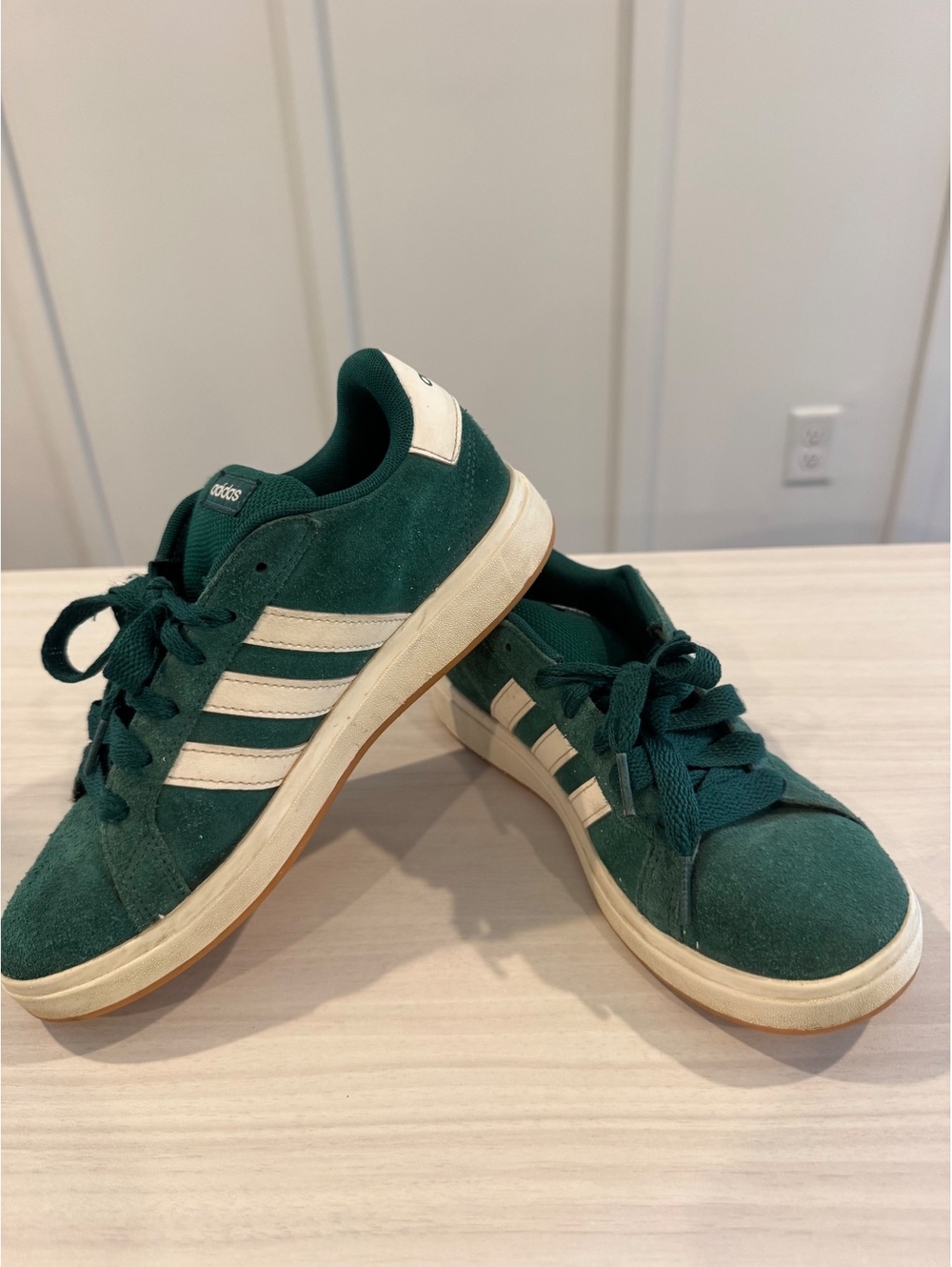 Adidas Grand Court 00s Green Suede Sneakers White Stripes Kids Size 4 JP5893